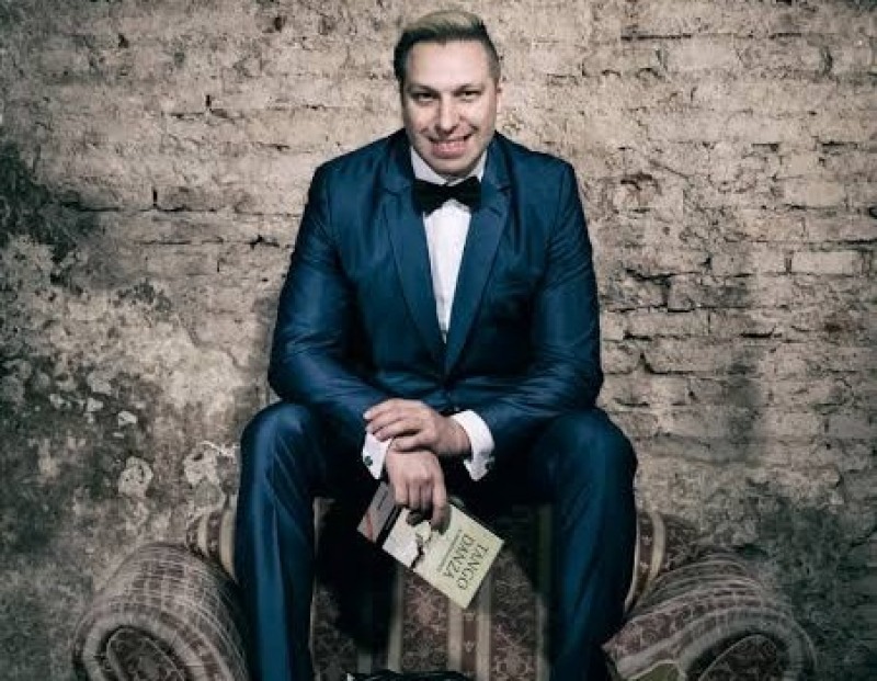 Hugo Mastrolorenzo presenta sus libros en Olavarr�a